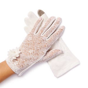 Lulu Gray Pearl & Daisy Sheer Summer Gloves image 2