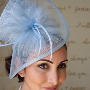 Light Blue Fascinator - &quot;Victoria&quot; Twist Mesh Fascinator Hat Headband with light blue Flighty Feathers