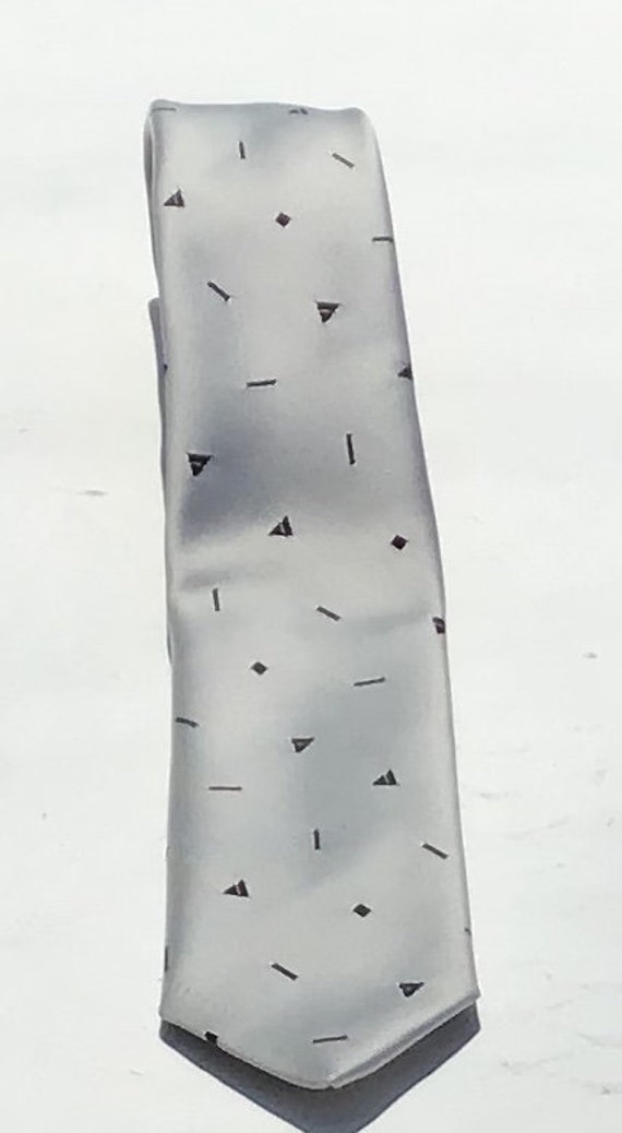 British Silver Geometric Design Necktie by Damon