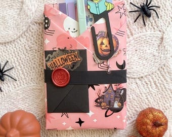 Blind Date with a Book | Halloween Mystery Book Box | Romance Dark Romance Thriller Fantasy Romantasy | Surprise Wrapped Book Gift | BookTok