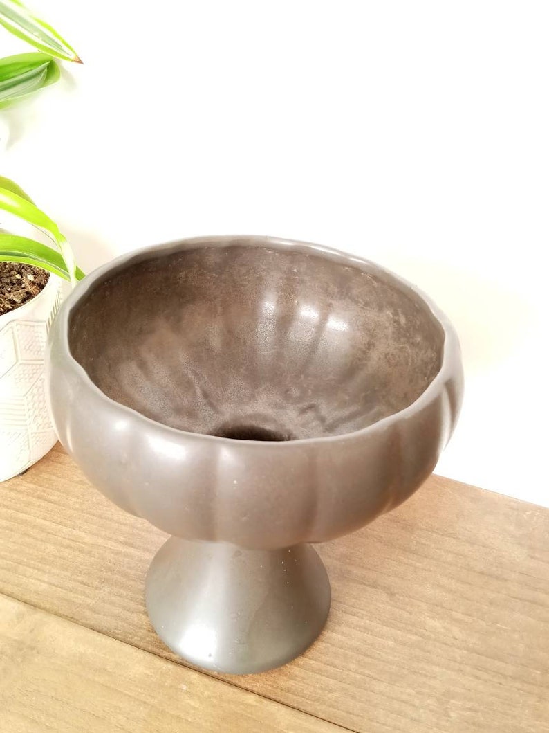 Vintage Dark Grey Pedestal Planter, Vase, Indoor Plant Pot,, Footed Planter, Mid Century, Modern Minimalist, Halloween Decor, Fall Autumn image 4