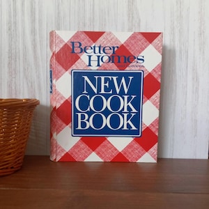 1989 Better Homes and Gardens New Cookbook, Vintage Red and White Gingham Binder Style Cook Book, Farmhouse Country Cooking Kitchen