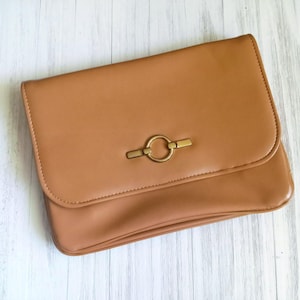 Pochette en similicuir vintage des années 1980, grand sac à main surdimensionné de couleur camel