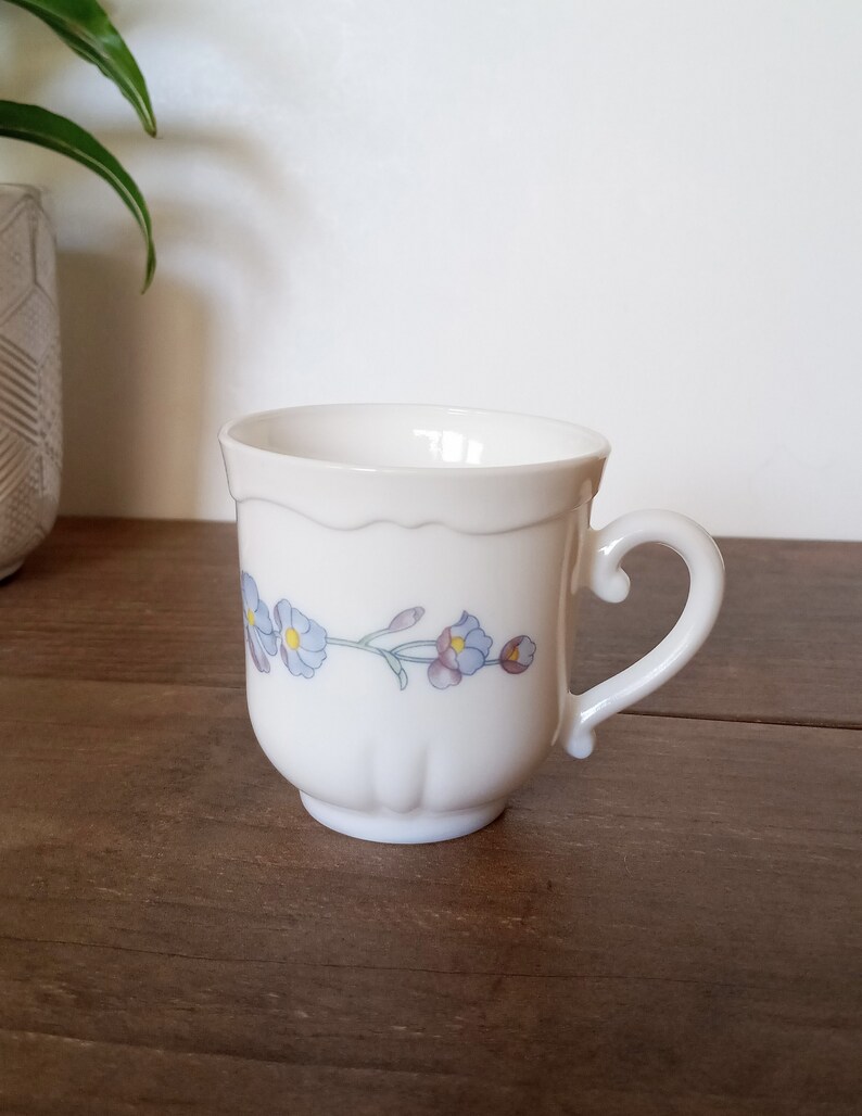 Vintage Arcopal France Tea Cups, Set of 4, Milk Glass Tea Cup, White with Blue Flowers, Romantic, Cottagecore, Shabby Chic image 3