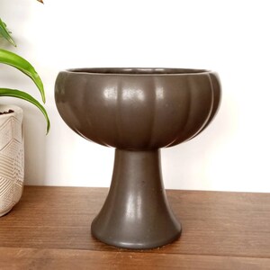 Vintage Dark Grey Pedestal Planter, Vase, Indoor Plant Pot,, Footed Planter, Mid Century, Modern Minimalist, Halloween Decor, Fall Autumn image 7