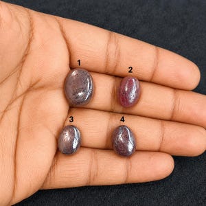 Natürlicher Sternrubin-Cabochon, glatt polierter Rubin, loser Edelstein für Ringe und Anhänger.