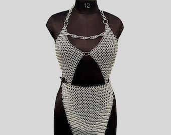 Conjunto de vestido de malla de aluminio hecho a mano: ligero, elegante y perfecto para festivales.