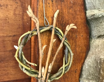Willow Wreath with Witch-Hazel Twigs Ornament