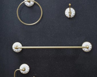 Juego de accesorios de baño de latón dorado / Decoración floral de cerámica, 4 piezas