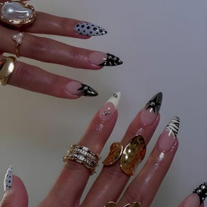 Monochrome Polka Dot Press On Nails, Zebra Stripe Black White Y2K Nails, Handmade Trendy Nail Art, Luxury Nail, Chic Nail Design, Faux Nails
