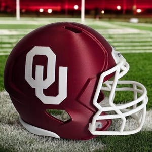 Oklahoma Sooners Mini Football Helmet: Crimson & Cream Game Day Decor