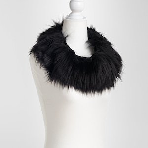Black Luxury Shag Faux Fur Standard Furry Mane - Costume Collar - Lion Manes, Bear Fur, Pomeranian, Wolf, Panther, Cat, Theater