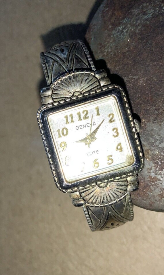 Vintage Ladies Geneva Elite Watch 1214