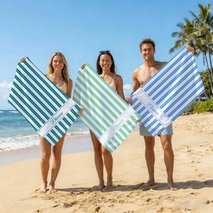 Personalized Mordern Linear Print Beach Towel, Birthday Party Beach Towel with Name, Vertical Stripes Towel for Trip, Birthday Gift for Her