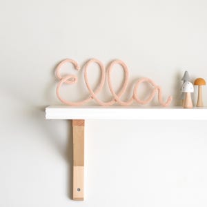 Naambordje baby, gepersonaliseerd gebreid woord, gepersonaliseerd decor kinderkamer, draadwoord, decor kinderkamer aangepast, decor babykamer, decor babykamer, decor speelkamer