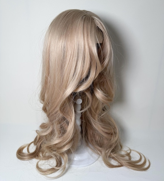 Platinum Blonde Curly Wig 65 cm — Heat-Resistant Fiber|with Breathable Cap