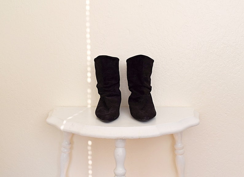 Vintage Black Suede Slouchy Pointed Toe Ankle Boots Size 6