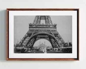 Vintage Eiffel Tower Photo - Classic Black and White Paris Print