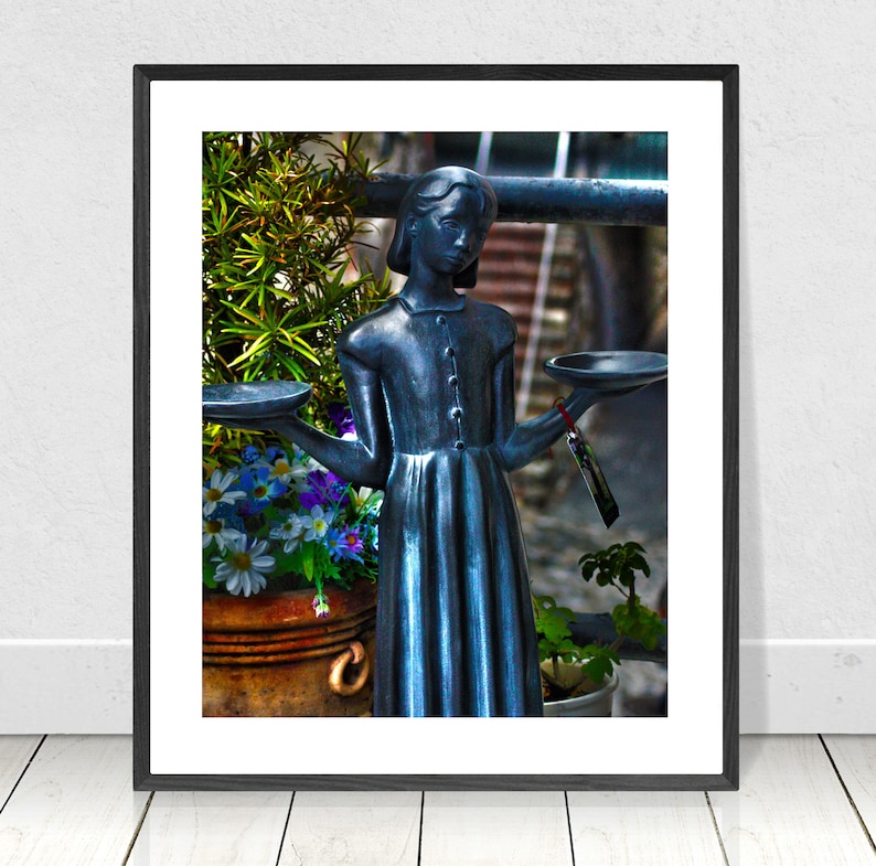 Savannah GA Photo, Statue of the Bird Girl, Midnight of Garden of Evil