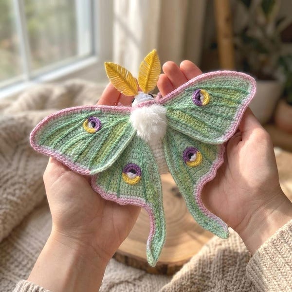 Schema PDF per realizzare una falena luna all'uncinetto, schema amigurumi di una falena, falena realistica all'uncinetto, peluche fai da te adatto ai principianti, download digitale.