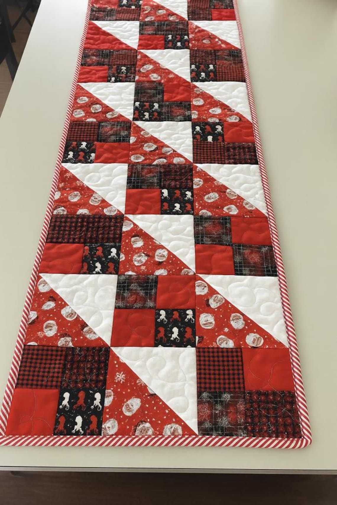 Very Easy Table Runner Quilt Pattern | Patchwork Art Charm Pack (PDF ...