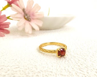 Natural Garnet Gold Ring • Dainty Garnet Ring • 14K Gold Vermeil • Vintage Intertwined Band • Gift for Her • Xmas Gift