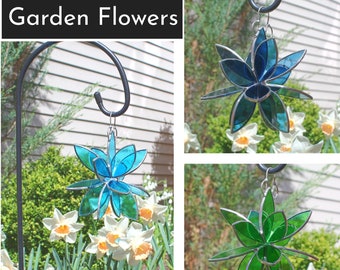 Glass Garden Flowers. 6 colors. Ready to Ship. Gift for Mom. Stained glass hanging flower with Shepherds Hook. Garden decor. Yard art.