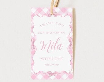 Peut inclure: Etiquette de remerciement en gingham rose et blanc avec le texte "Merci de votre présence à la fête de Mila avec amour le 20 avril 2024".