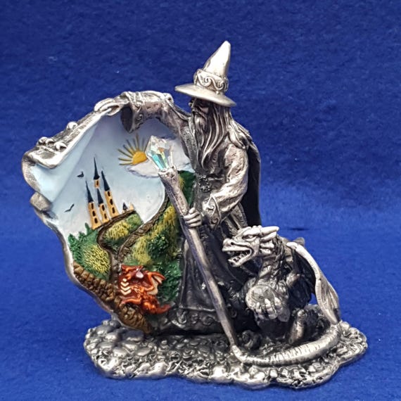 Myth and Magic the Magic Cloak 3964 Tudor Mint Pewter Wizard