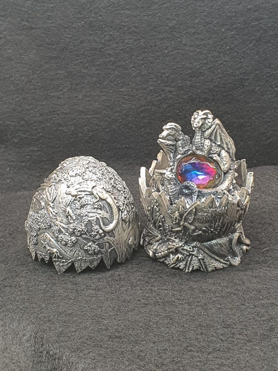 The Family of Dragons 1051 Pewter Figurine by The Tudor Mint WAPW – Original Box, Crystal Egg Display