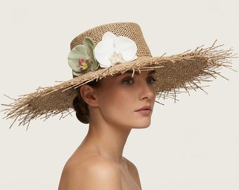 Straw Sun Hat for Women, Wide Brim Summer Beach Hat with Floral Detail