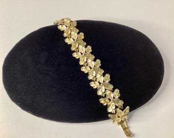 Vintage 1950s oak leaf bracelet (misc0057)