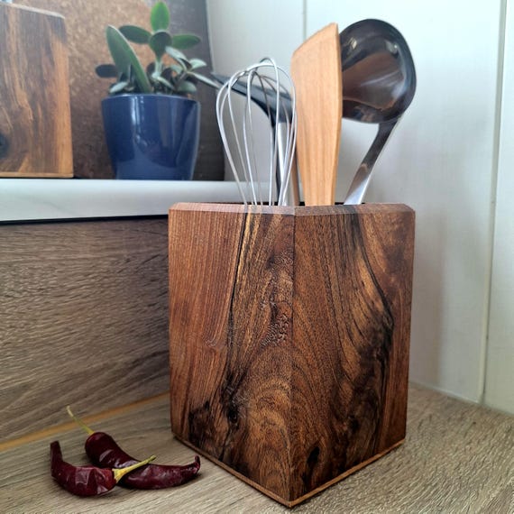 Handgefertigte Holzkiste aus Eichenholz: 15x10x10cm, Rustikaler Aufbewahrungsbehälter