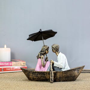 Romantic Couple in Boat Resin Sculpture HandPainted Umbrella Love Statue for Home Decor