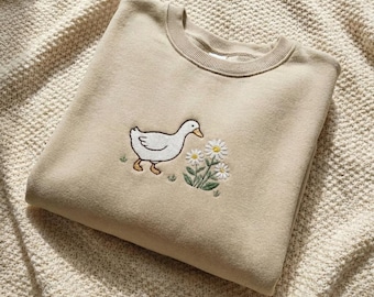 Besticktes Enten-Sweatshirt, süßes Cottagecore Rundhalsausschnitt, florales Enten-Shirt, minimale Tierstickerei, gemütliches naturästhetisches Geschenk für Sie