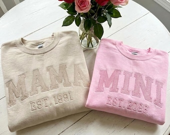 Embroidered Mama Mini Sweatshirt, Matching Mommy and Me Crewneck, Mama Baby Outfit, Personalized EST Year Sweatshirt, Mothers Day Gift