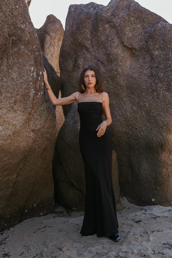 black low back fitted long maxi evening dress Women's Black Plisse High Neck Low Back Maxi Dress