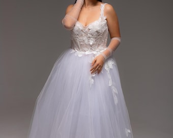 Floral Boho Corset Wedding Dress – Custom Elven Fairy Tulle Bridal Gown