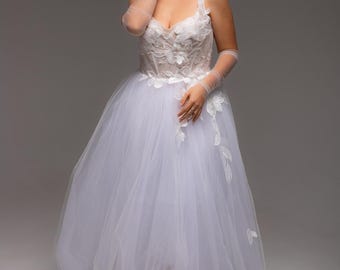 Floral Boho Corset Wedding Dress – Custom Elven Fairy Tulle Bridal Gown