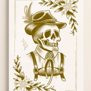 Puede incluir: Ilustraci&oacute;n en tonos sepia de un esqueleto vestido con traje b&aacute;varo tradicional, incluyendo sombrero con pluma, tirantes y camisa decorada. La imagen est&aacute; enmarcada con motivos florales y de hojas.