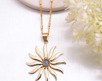 Collier Pendentif Solaire En Spirale - Style Bohème Vintage, En Alliage Doré, Pour Une Touche Déco Sur Le Cou