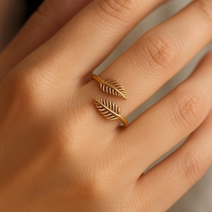 Gold Leaf Ring, Adjustable Nature Inspired Jewelry, Boho Minimalist Ring for Women, Dainty Botanical Band, Unique Gift for Her
