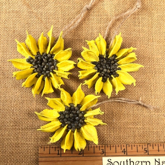 Sunflower set Small, 3 Sunflower ornaments, 3 inch Yellow flower, Sunflower Wedding, Natural Farmhouse decor, Wedding gift, Rustic, Kansas