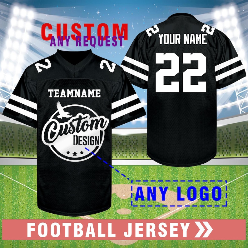 K&ouml;nnte beinhalten: Schwarzes Football-Trikot mit wei&szlig;en Streifen auf den &Auml;rmeln und Schultern. Die Vorderseite zeigt ein individuelles Design mit einer Vogelgrafik und dem Text "TEAMNAME" und "Custom DESIGN". Auf der R&uuml;ckseite stehen "YOUR NAME" und die Nummer "22".