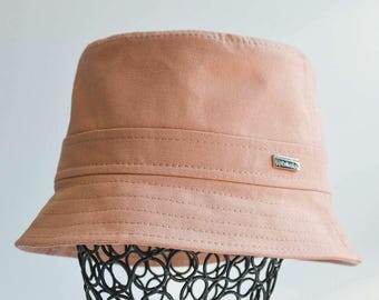 Elegante sombrero Panamá para mujer, color rosa oscuro, perfecto para el verano y los días activos.