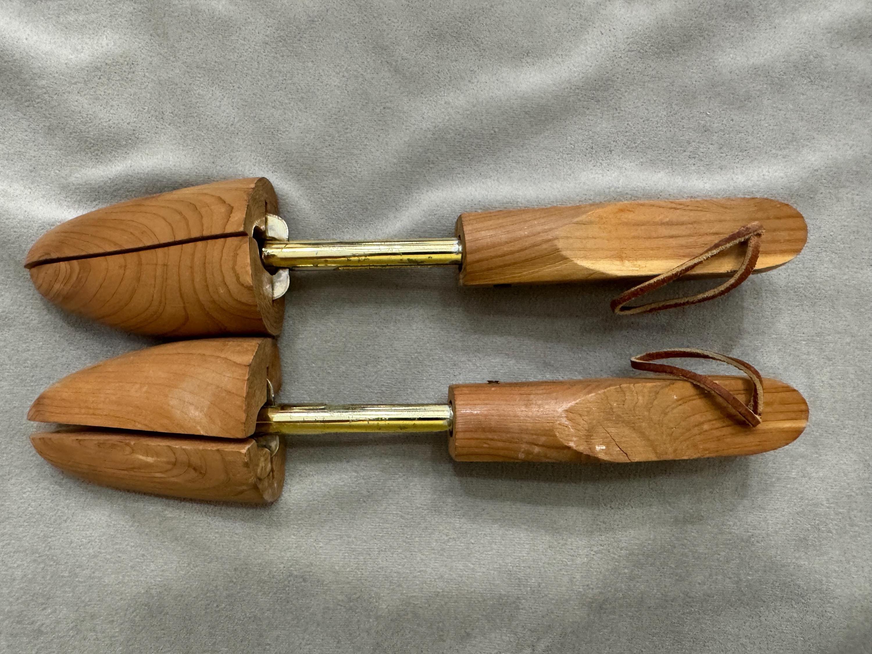 Wooden Shoe Trees - Set of 4 in Light Natural Wood Premium Cedar Wood Shoe Trees | Thomas Bird | tblon.com main image 3