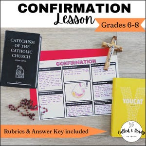 Puede incluir: Un plan de lección de Confirmación para los grados 6-8, con un libro negro titulado "Catecismo de la Iglesia Católica", un crucifijo de madera, un rosario y un libro amarillo con la palabra "YOUCAT". El plan de lección incluye una rúbrica y una clave de respuestas.