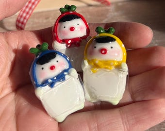 Handmade Polymer Clay Radish Hipper/Peeker Charms – Whimsical Kawaii Figurine