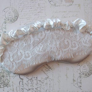 Braut Nachtwäsche Schlafmaske in Ivory, Weiß // Wimpernspitze & Satin Augenmaske