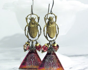 Egyptische art-decokroonluchters in messing, iriserend vintage glas // Tsjechische glazen oorbellen